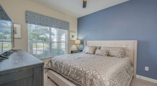 Pleasant home near Disney with private pool, Rezerwuj Hotel Hotele w Kissimmee z parkingiem, Parking