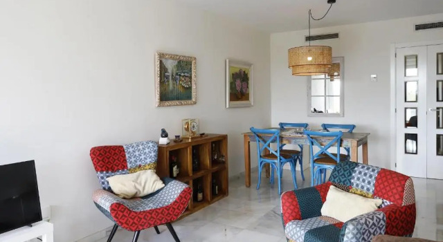 AT107 Nova Torredembarra, Varaa Hotelli Hotellit Tarragonès uima-altaalla, Uima-allas