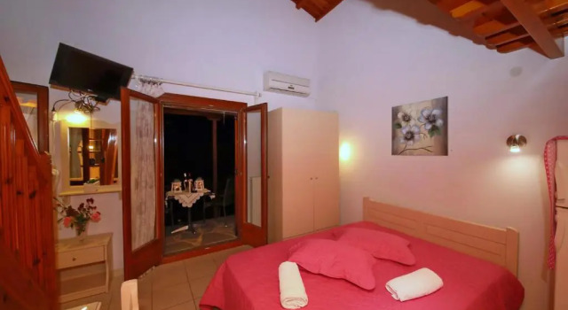 Студия Koromilia Villa