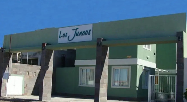 Los Juncos Apart