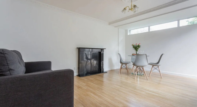 2 Bedroom Flat In Hammersmith Near The Thames, Забронировать Отель Отели Лондона 3 звезды, рядом с Больница Чаринг-Кросс, 3*