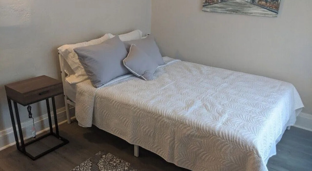 Cozy, Homey 1br Near Buffalo Medical Center, Забронировать Отель Отели Буффало 3 звезды, рядом с Scott Bieler Clinical Sciences Center, 3*