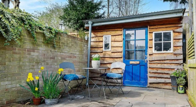 Коттедж 5 Bed Victorian family home in the heart of Stroud