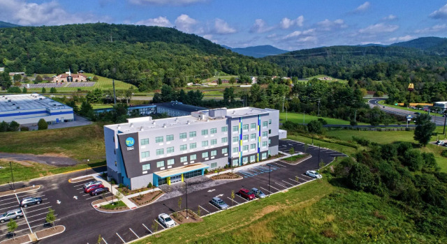 Двухместный номер Standard Tru By Hilton Roanoke Hollins