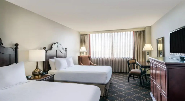 Четырёхместный номер Deluxe Austin Southpark Hotel