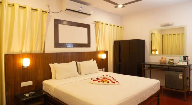 Двухместный люкс Dudhsagar Spa Resort