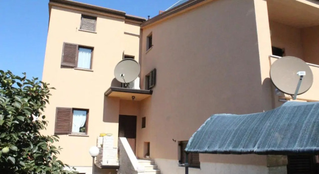 Apartman 100m2, full opremljen, privatni parking.