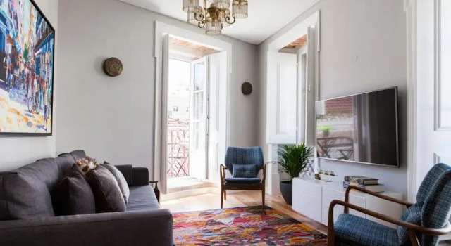 Alfama Sophisticate Flat With Balconies 2Bedrs 2Baths & AC in 19th Century Building Historic Center