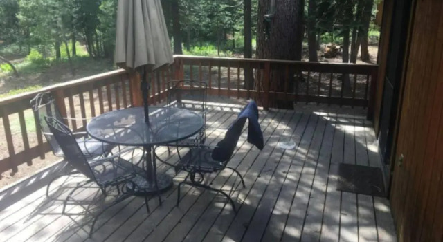 Коттедж Whiskey Springs by Avantstay Classic Cabin Near Tahoe Donner Ski Area!