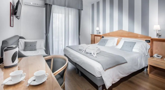 Трёхместный номер Standard с балконом Hotel Bellavista