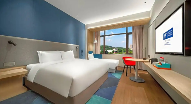 Трёхместный номер Standard с видом на сад Holiday Inn Express Guangzhou Panyu by IHG