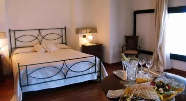 Hotel Ristorante Le Clarisse, Varaa Hotelli Amantea Calabria