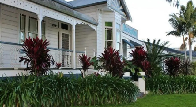 Colonial Court Motor Inn