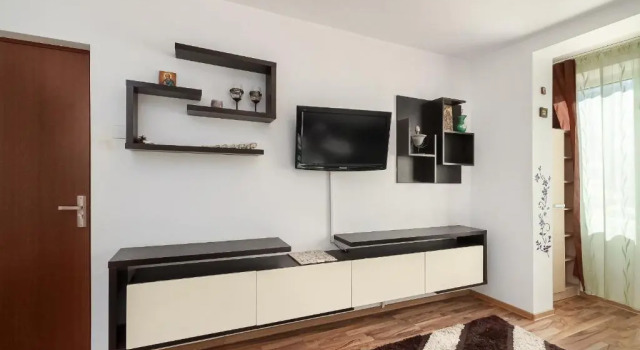 Stone Gate Apartment #2