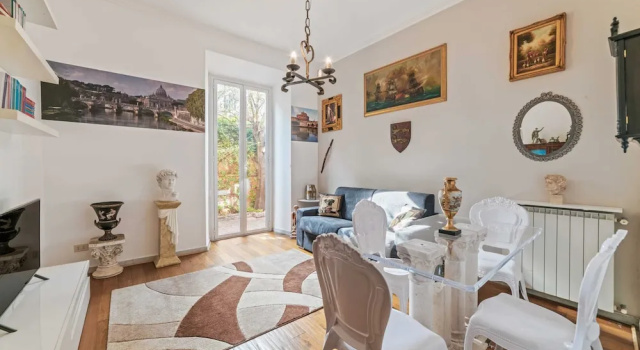 Апартаменты Bright and Spacious Philbeach Garden Apartment