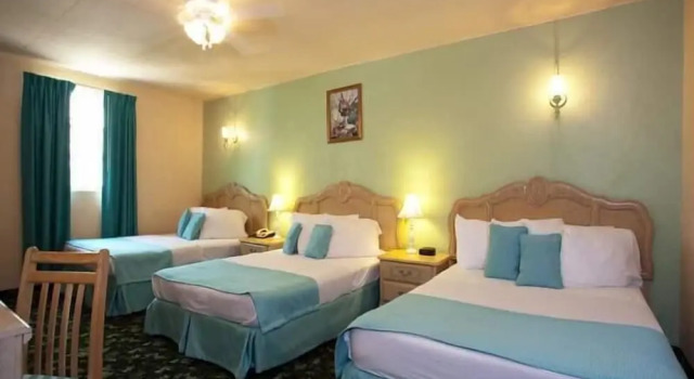 Трёхместный номер Standard Paradise Suites Hotel