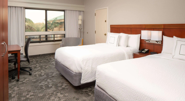 Четырёхместный номер Deluxe Sonesta Select Miami Lakes