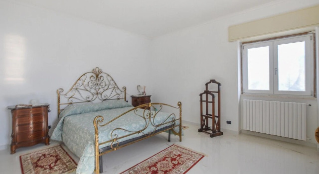 Nice Home in Modica With 5 Bedrooms, Outdoor Swimming Pool and Swimming Pool