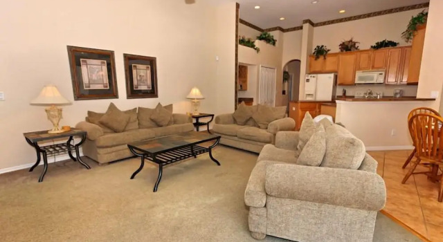5 Bedroom Birkdale Home