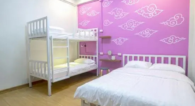 Четырёхместный семейный номер Standard BED Friends Poshtel