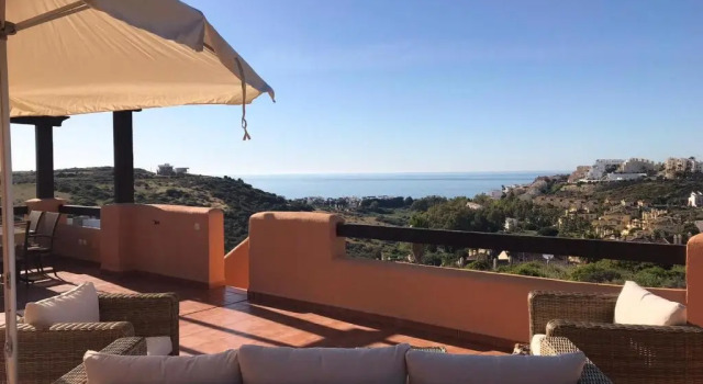 Апартаменты Casares Del Sol 2 Bedroom Holiday Penthouse