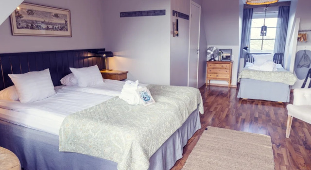 Трёхместный номер Standard с балконом и с красивым видом из окна Hotell Mossbylund