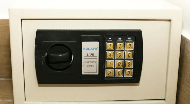 Camera Standard Commodore Suites