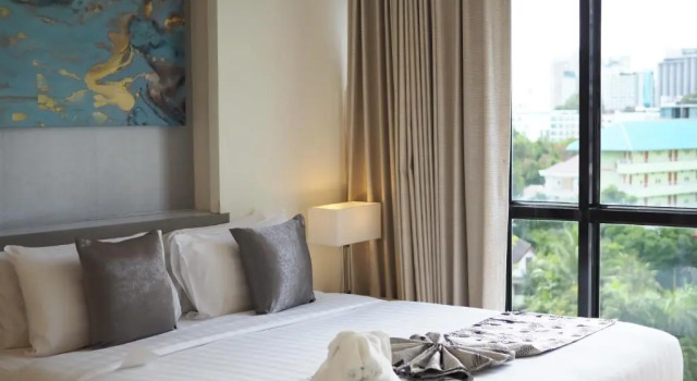 Двухместный номер Deluxe с видом на бассейн Отель Arden Hotel and Residence