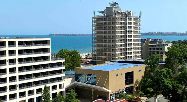 Апартаменты с видом на море Royal Beach Premium
