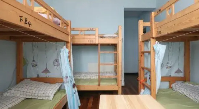 Кровать в общем номере (мужской номер) Nanning Lvyi Hostel