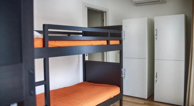 Postel ve společném pokoji pro ženy The Nook Hostel