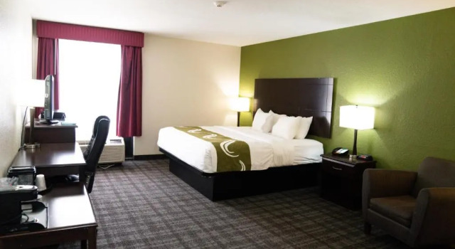 Номер Standard Quality Inn Seymour I-65