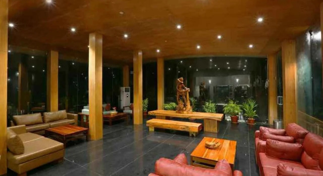 Gokulam Grand Turtle On The Beach, Prenota Hotel Hotel a Kovalam con piscina, Piscina