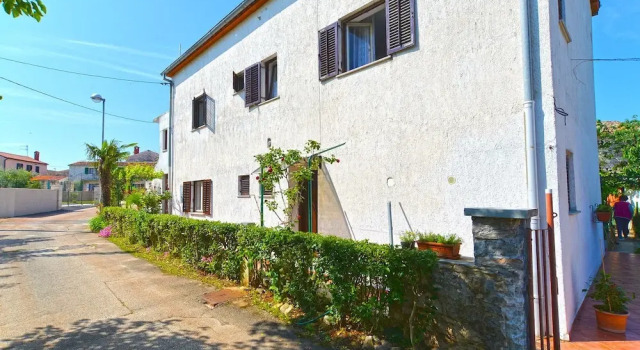 Apartment 358