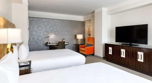 Четырёхместный номер Deluxe Colcord Hotel Oklahoma City, Curio Collection by Hilton