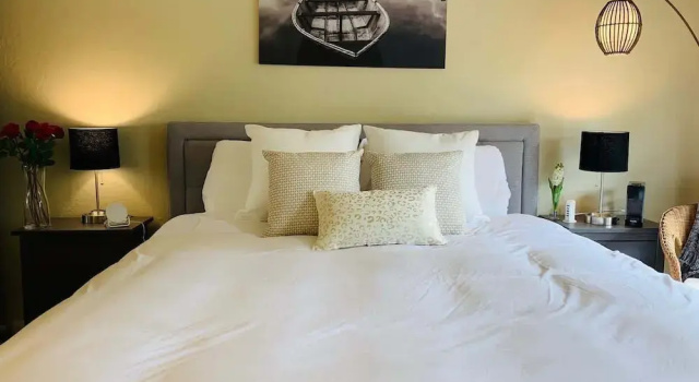 Luxe Napa Escape King Bed Near Top Wineries, Забронировать Апарт-отель Апарт-отели Винной долины Напа, Апарт-отель