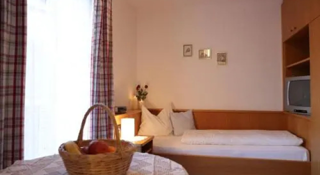 Gästehaus Luise, Rezerwuj Hotel Waidring Pillerseetal