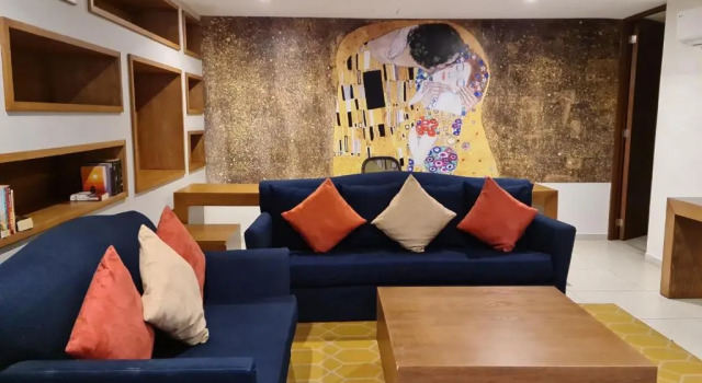 Discover Playa del Carmen from The Gallery Condos steps to the beach, Prenota Hotel Hotel a Quintana Roo con parcheggio, Parcheggio