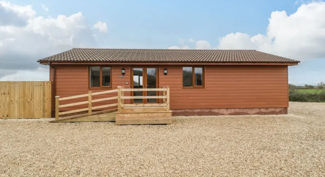 Коттедж Delphine Lodge, Meadow View Lodges