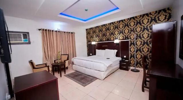 Люкс Business EEMJM Hotels and Suites Limited