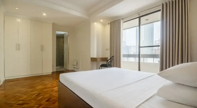 Люкс c 1 комнатой с балконом Salcedo Suites
