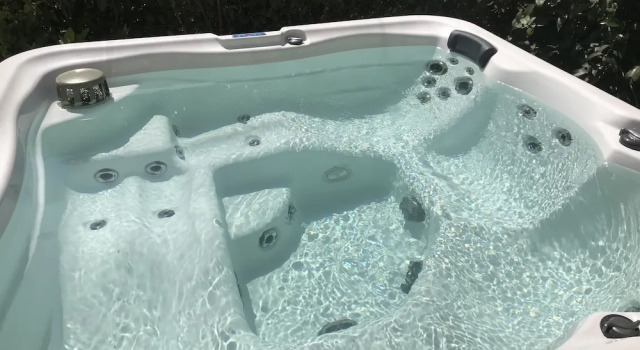 Апартаменты Elisa Seaside Luxury Suite Private hot Tub, Beach