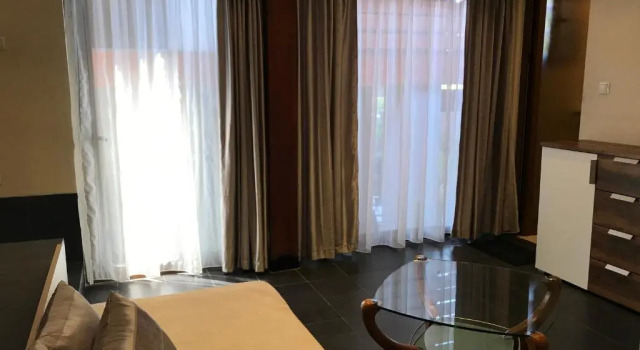 Полулюкс Design Hotel Logatero