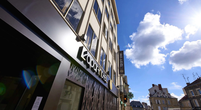 L'aparthoteL LhL