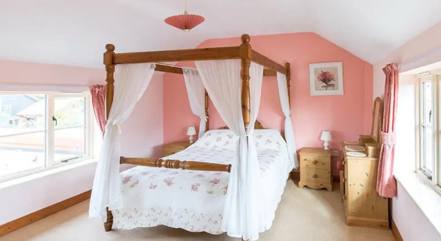 Коттедж с 3 комнатами Damerons Farm Cottages