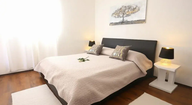 Вилла Okrug Gornji Luxurious Escape Villa with Pool