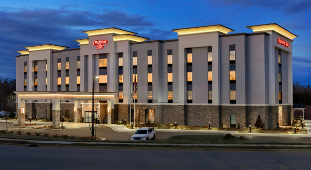 Hampton Inn Kernersville, Забронировать Отель Отели Кернерсвилл 3 звезды, рядом с Kernersville V.A., 3*