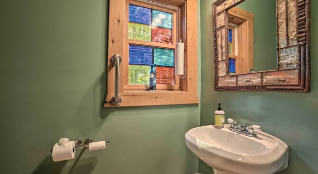 Коттедж Dog-friendly Gaylord Retreat < 8 Mi to Town!
