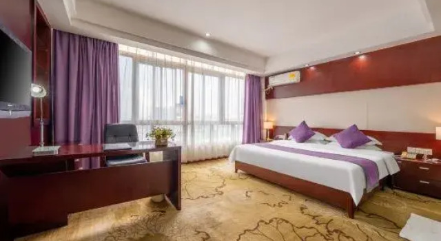 Люкс Executive c 1 комнатой с видом на улицу Huayuan Hotel