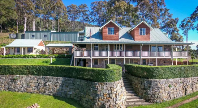 Коттедж с 5 комнатами Bimbadeen Mountain House